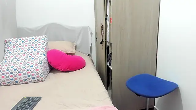 Snapshot of Isbettyche chatting on October 31, 12:55 am Isbettyche online show from October 31, 12:55 am