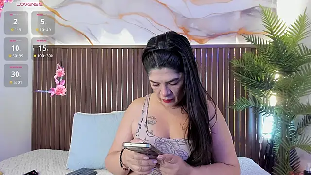 Roxie-NS online show from April 21, 12:44 pm