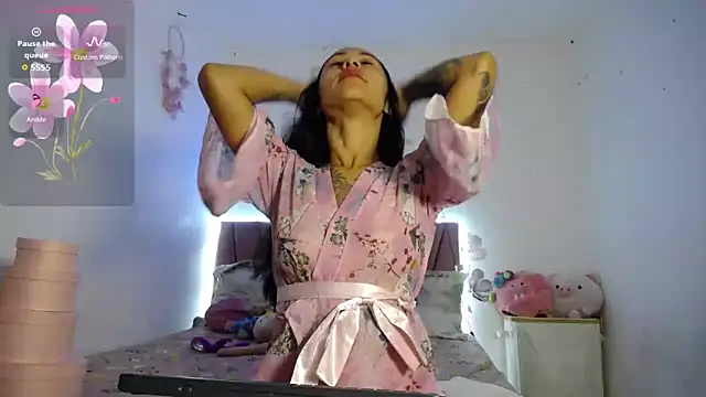 Snapshot of Liahdiaz_ chatting on May 28, 1:41 pm Liahdiaz online show from May 28, 1:41 pm