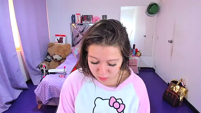 Luna Analya online show from April 10, 2:22 pm