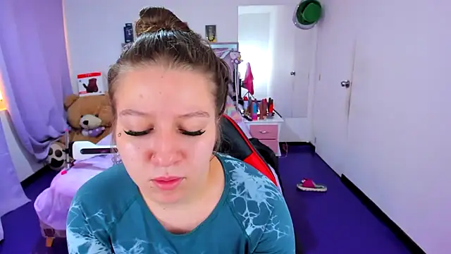 Luna Analya online show from April 20, 2:42 pm