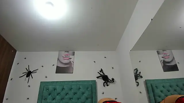 Rihanna hotx online show from October 25, 11:43 pm