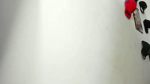 Rihanna hotx online show from April 2, 3:15 am