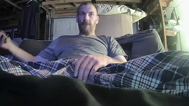 Snapshot of Tiggitytomociti chatting on February 25, 5:50 am Tiggitytomociti online show from February 25, 5:50 am