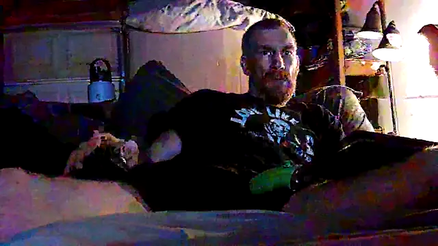 Snapshot of Tiggitytomociti chatting on March 1, 5:09 am Tiggitytomociti online show from March 1, 5:09 am