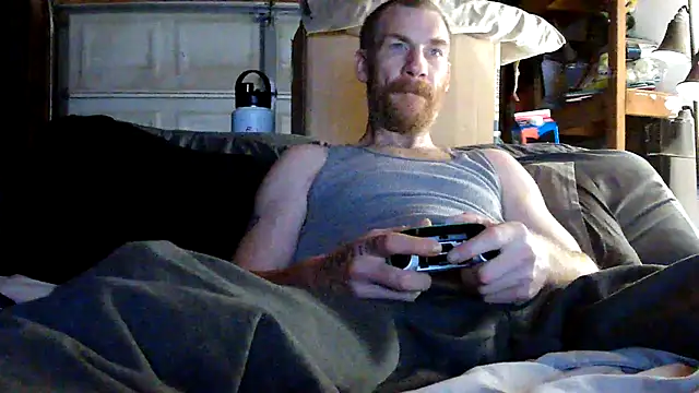 Snapshot of Tiggitytomociti chatting on March 2, 2:36 am Tiggitytomociti online show from March 2, 2:36 am