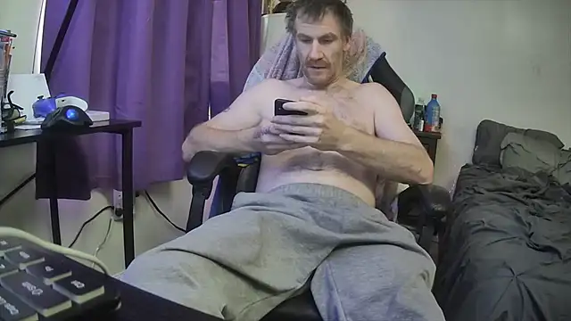 Snapshot of Tiggitytomociti chatting on July 23, 4:49 pm Tiggitytomociti online show from July 23, 4:49 pm
