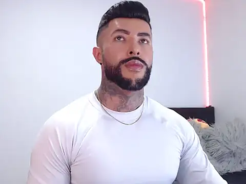 Snapshot of andrea_de_lucaa chatting on September 13, 4:45 am andrea de lucaa online show from September 13, 4:45 am