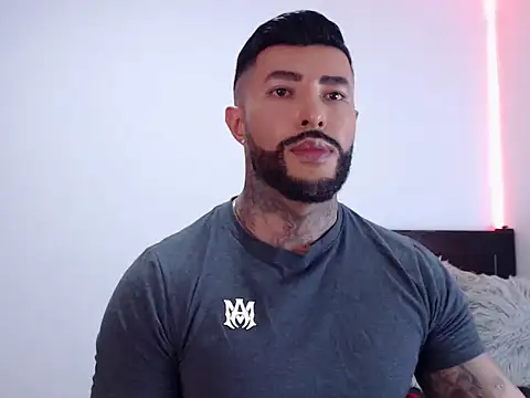 Snapshot of andrea_de_lucaa chatting on October 12, 3:38 am andrea de lucaa online show from October 12, 3:38 am