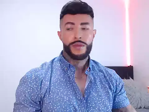 Snapshot of andrea_de_lucaa chatting on October 17, 3:42 am andrea de lucaa online show from October 17, 3:42 am