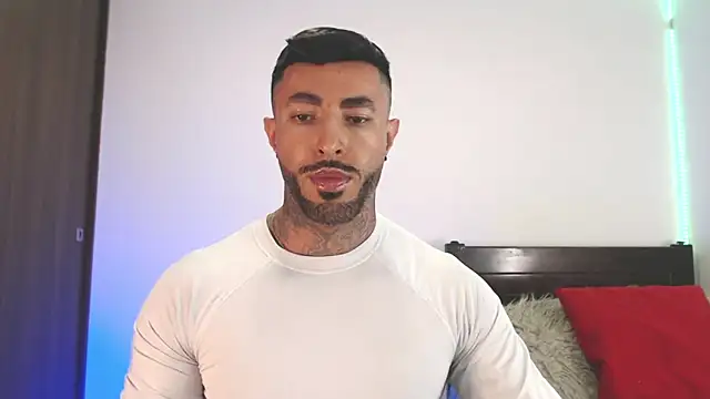 andrea de lucaa online show from April 23, 4:35 am