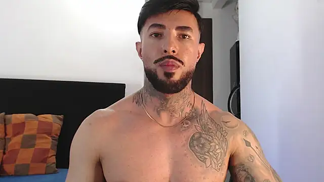 andrea de lucaa online show from July 7, 7:23 am
