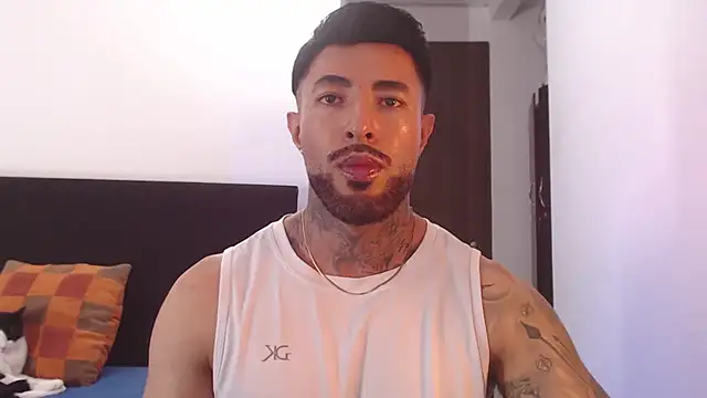 andrea de lucaa online show from July 16, 4:07 am