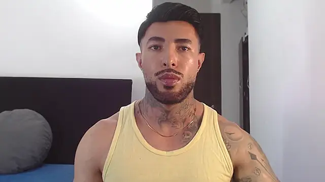 andrea de lucaa online show from July 17, 3:46 am