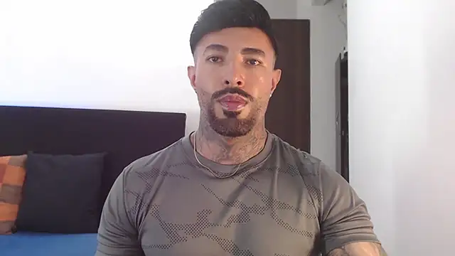 andrea de lucaa online show from July 21, 2:47 am