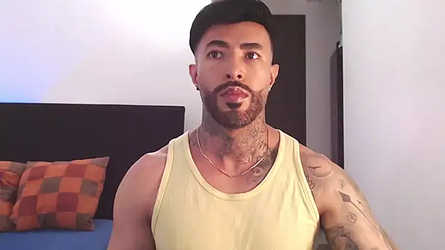 andrea de lucaa online show from August 2, 10:30 pm