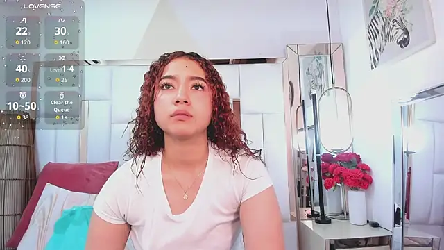 megannherrera online show from April 14, 8:15 pm