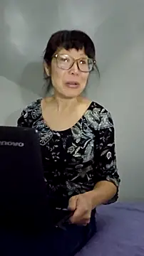 LeemaBean online show from October 11, 6:06 pm