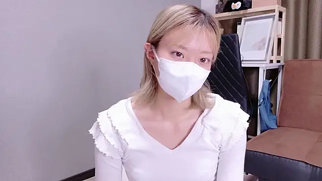 Nana  ch online show from October 3, 7:05 am