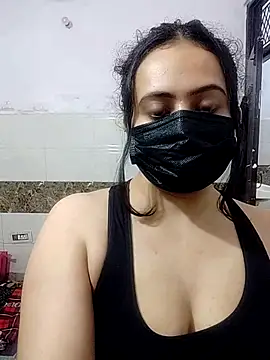 Snapshot of sexy_aaliya_hamidi chatting on August 6, 10:17 am sexy aaliya hamidi online show from August 6, 10:17 am