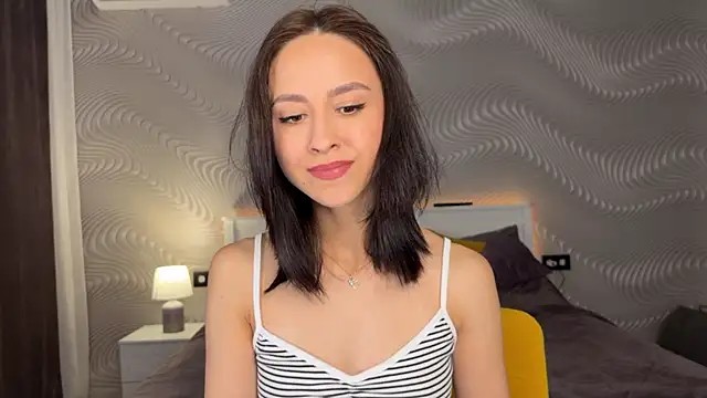 MiaSweetasHoney online show from June 15, 7:43 am