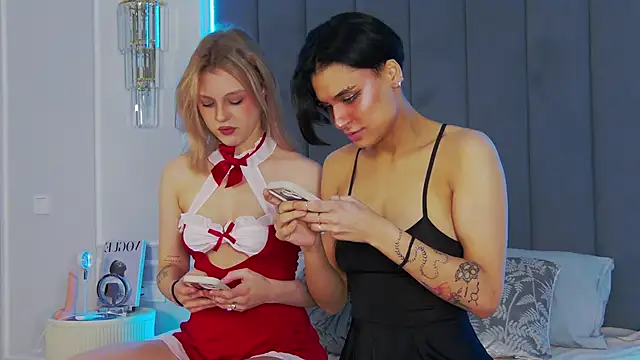 VioletAsh online show from September 22, 4:25 am