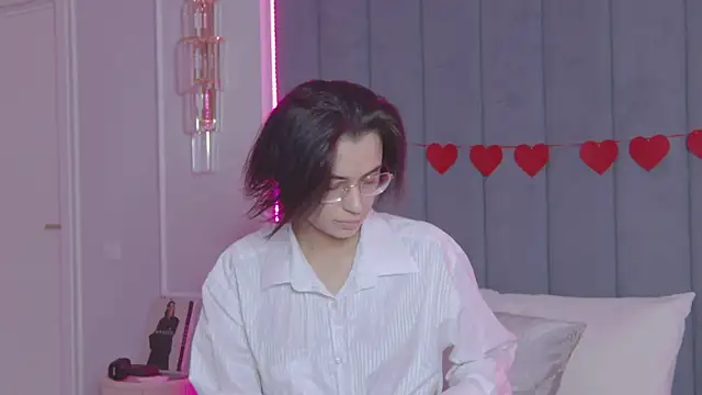 VioletAsh online show from March 9, 4:27 am