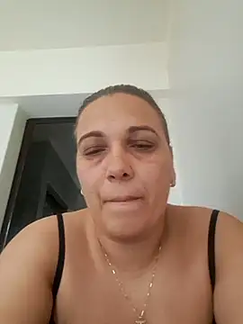 Snapshot of PalomaDesireee chatting on September 9, 6:24 am PalomaDesireee online show from September 9, 6:24 am