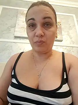 Snapshot of PalomaDesireee chatting on October 2, 6:31 am PalomaDesireee online show from October 2, 6:31 am
