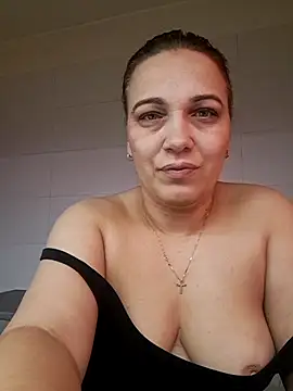 Snapshot of PalomaDesireee chatting on October 21, 4:46 am PalomaDesireee online show from October 21, 4:46 am