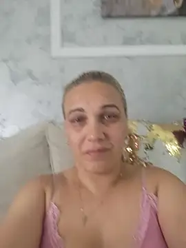 Snapshot of PalomaDesireee chatting on August 7, 1:35 pm PalomaDesireee online show from August 7, 1:35 pm