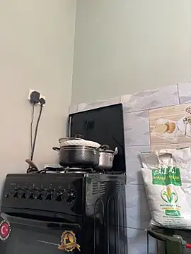 ewatyu online show from December 5, 8:01 am