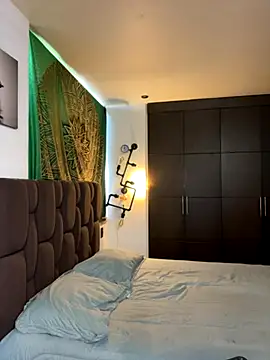 Tomy maylon online show from October 29, 4:53 pm