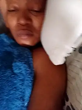 SweetPortableAmber online show from April 23, 8:46 am