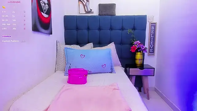 Snapshot of Kaidy_wish1 chatting on November 11, 8:31 pm Kaidy wish1 online show from November 11, 8:31 pm