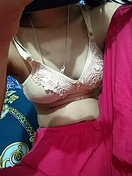 maya-Couple19 online show from November 22, 6:18 pm