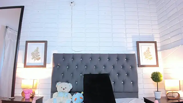 Megan Voss online show from September 9, 12:37 pm