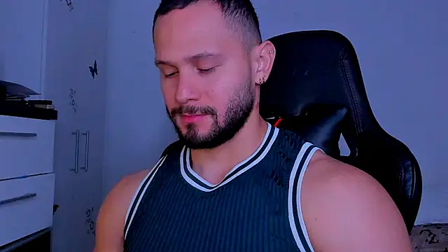 andrewcorey1 online show from September 24, 4:27 am