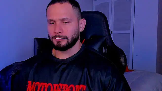 andrewcorey1 online show from October 7, 4:26 pm