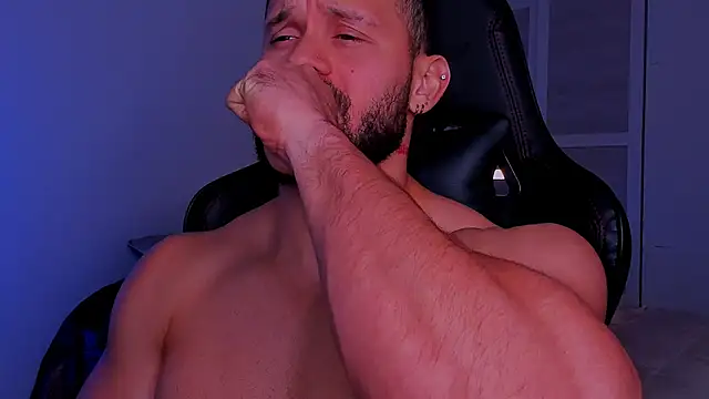 andrewcorey1 online show from October 12, 9:36 pm