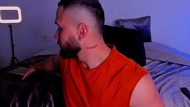 andrewcorey1 online show from October 28, 11:25 am