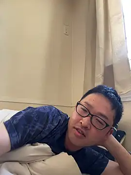 shin0689 online show from May 4, 11:45 pm