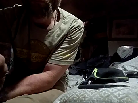 bearded cross online show from February 8, 8:12 pm