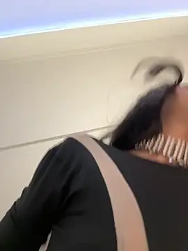 Snapshot of Bella_Vixen_ chatting on October 22, 7:24 pm Bella Vixen online show from October 22, 7:24 pm