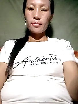 Snapshot of Lisa_pusy chatting on October 6, 4:43 am Lisa pusy online show from October 6, 4:43 am