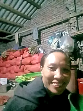 Snapshot of Lisa_pusy chatting on November 12, 10:15 am Lisa pusy online show from November 12, 10:15 am