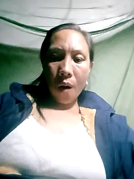 Snapshot of Lisa_pusy chatting on November 25, 11:43 am Lisa pusy online show from November 25, 11:43 am