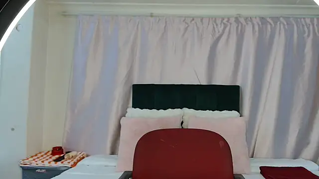 -cleowilliams- online show from October 10, 10:47 am