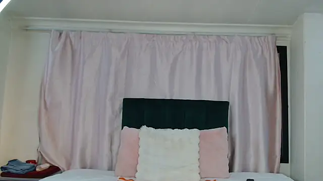 -cleowilliams- online show from October 11, 11:58 pm