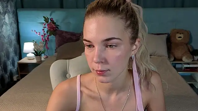 Aurora Bennet online show from November 21, 1:04 am